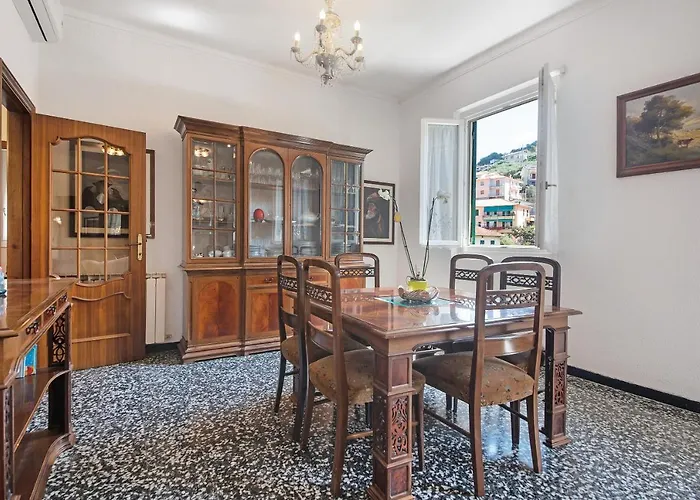 Miriam E Carlo * Moneglia